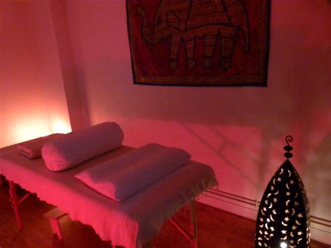 Massage érotique Calédonie Fairbank