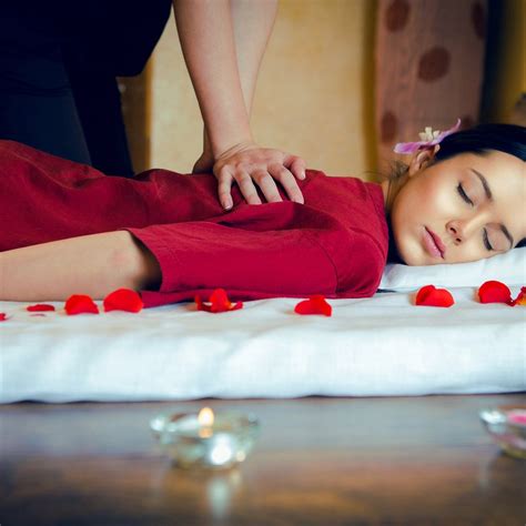 Sexual massage Hlevakha