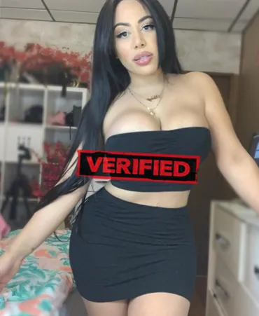 Evelyn tits Escort Camuy